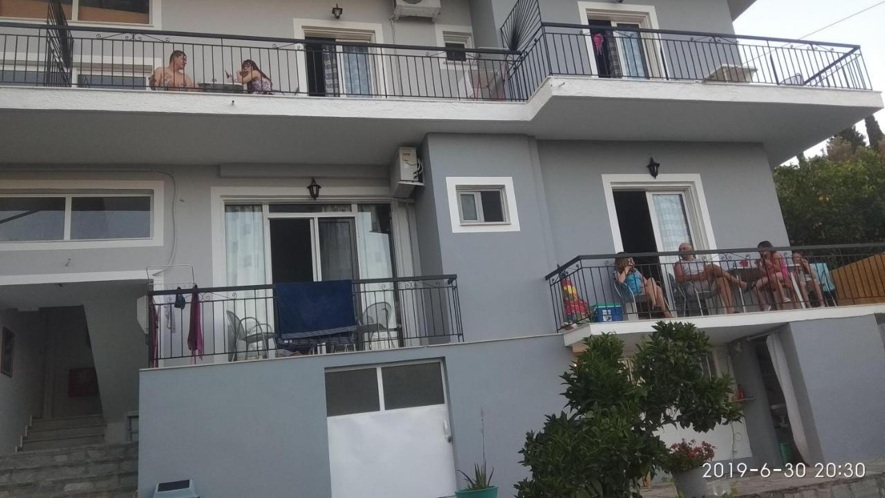 Zodiac Apts Nydri (Lefkada) Exterior photo